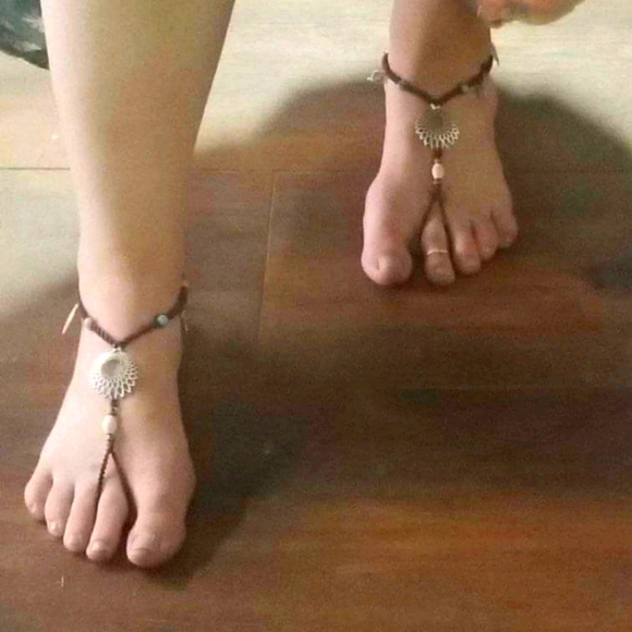 Barefoot Sandals - Picture 2 of 4